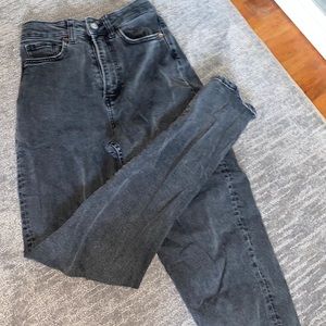 Divided black mom jeans